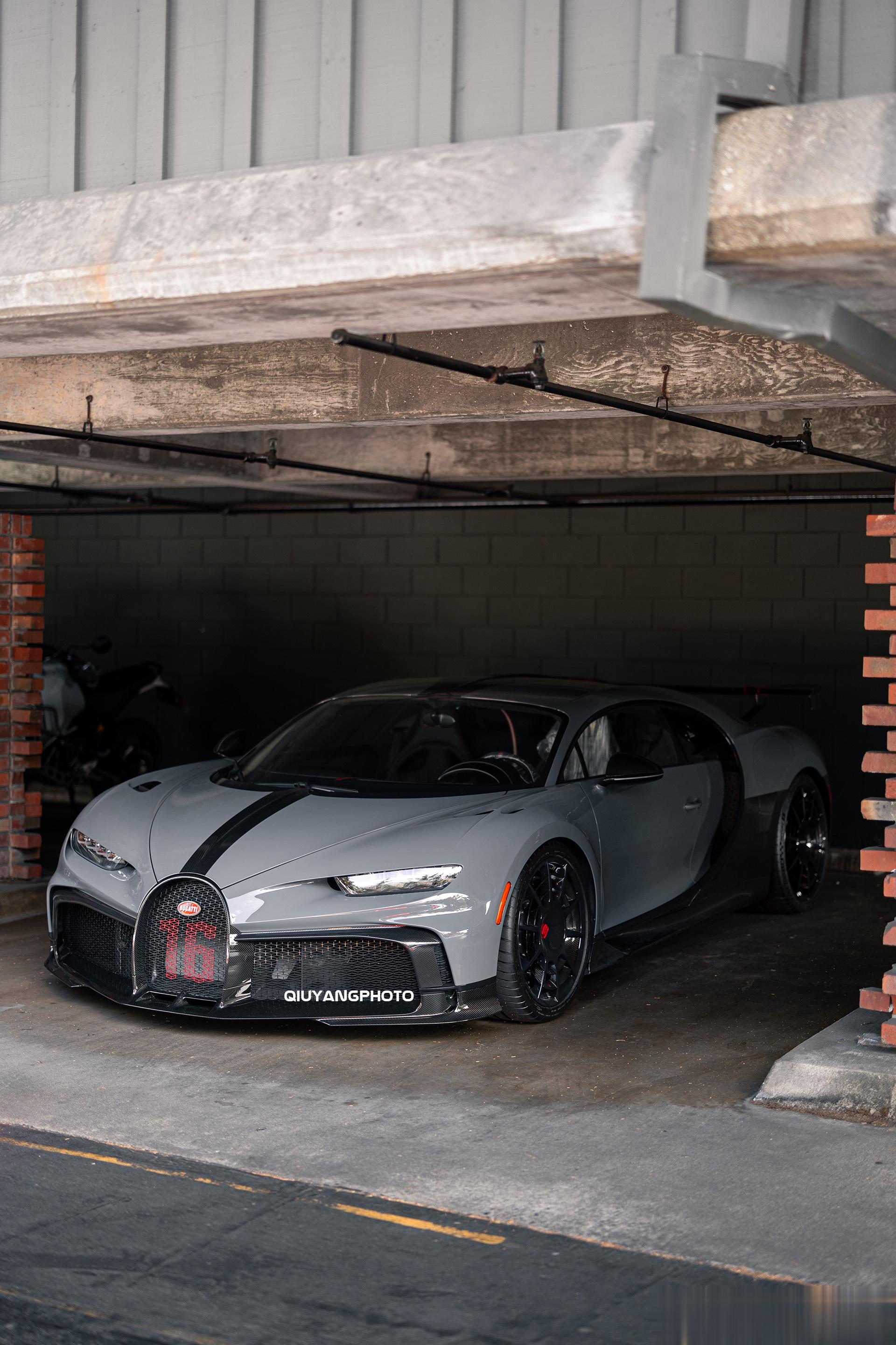Bugatti Chiron Pur Sport #cars01豪车拍# 挺特别