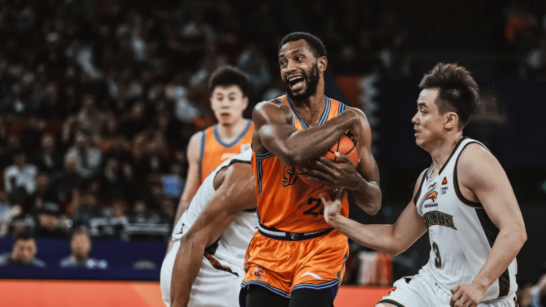 沪媒：24年一遇的主场全胜固然值得骄傲，但考验才刚刚开始