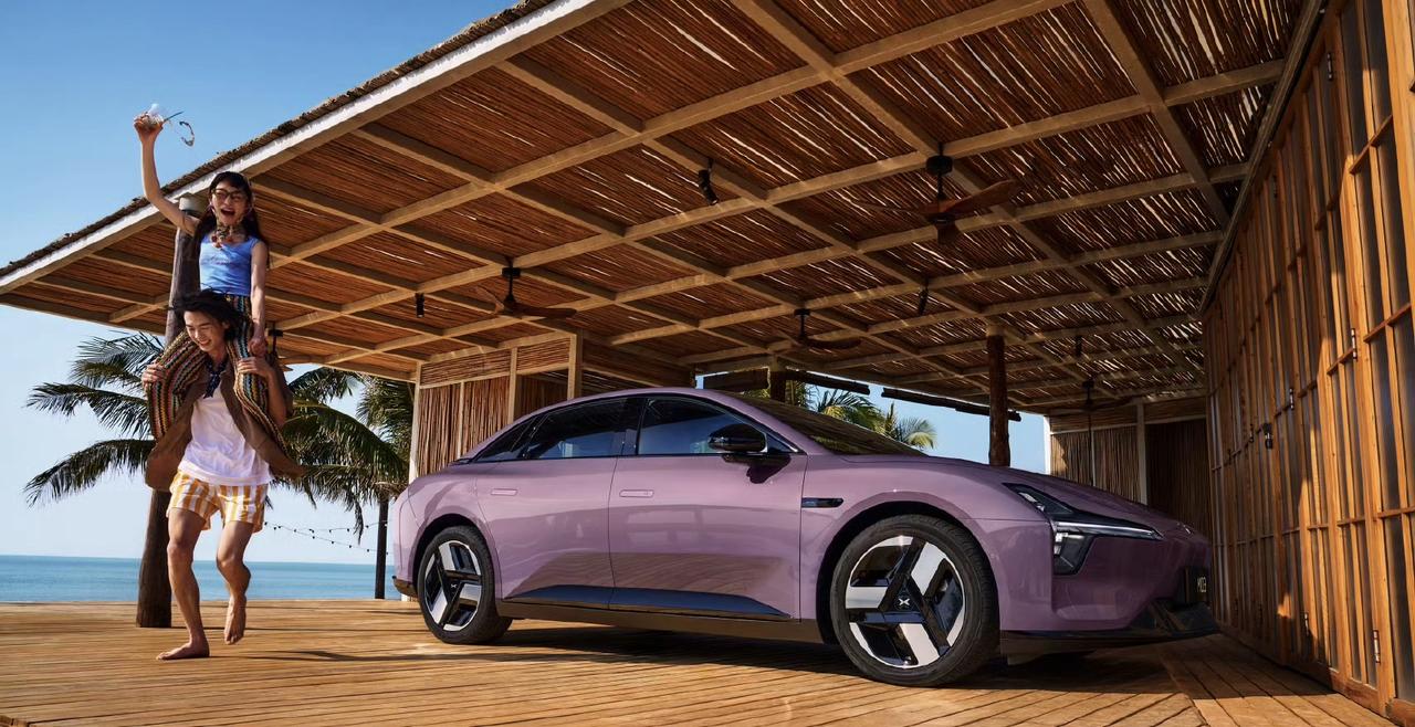 小鹏MONA M03也要迎来新款了，全新颜色，罗兰紫和牛油果绿，大家喜欢吗？【来