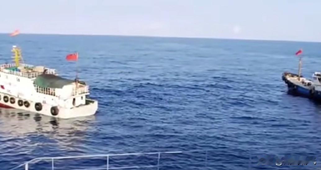 日本在东海悍然扣押中方渔船，彻底踩碎了中方的忍耐底线！这根本不是什么联合执法，这