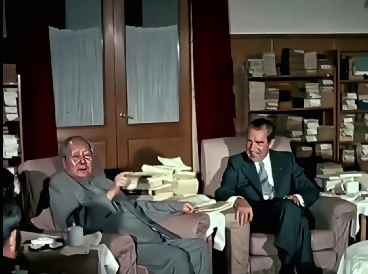 【国宴里的东方智慧：1972年尼克松访华的三道菜】1972年2月21日，北京的冬