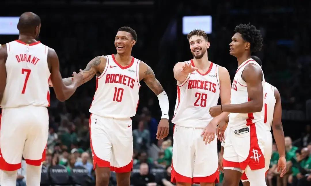 NBA火箭新领军基本敲定？就在这三人里产生
最近关于火箭新核心的讨论越来越热，按