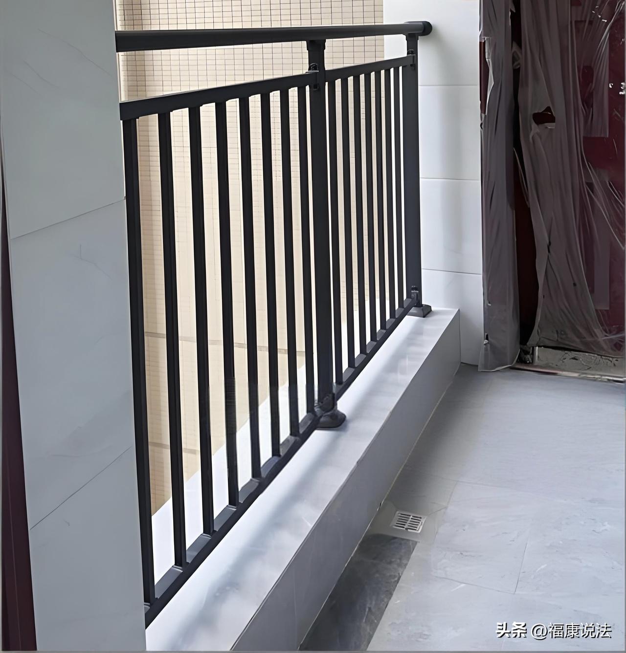 “亲戚做到头了！”广东中山，女子和3岁女儿被亲戚邀请到家中做客，中间，女子独自回