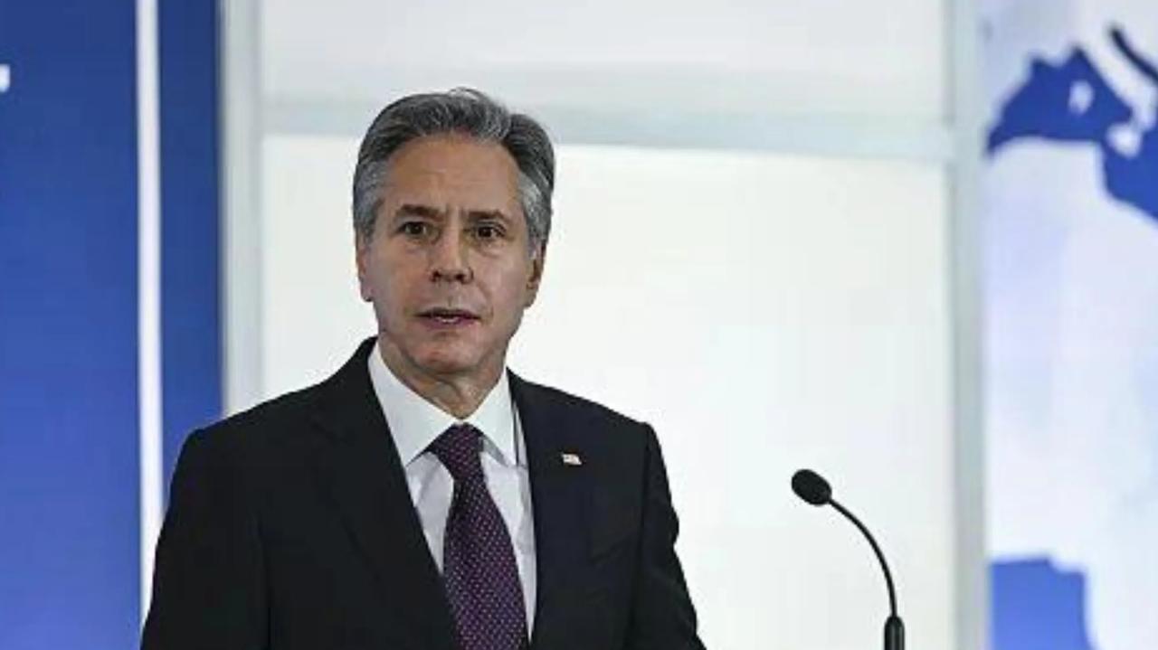 美国国务卿布林肯到访中国，他此次的目的是与中国交换对当今国际大事及中国周边问题的