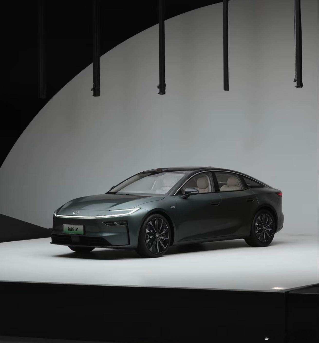 在广州车展亮相的铂智7，新车信息全面公开。外观上采用D级行政车身与1.3黄金宽高