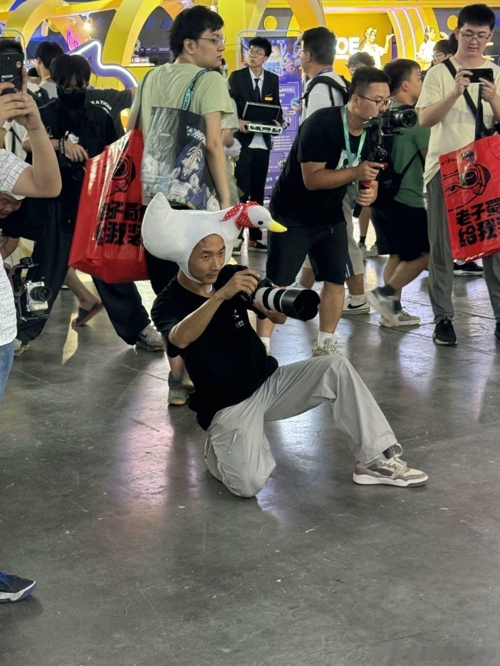 #鹅表示已老实求放过#听劝担当变限定款，玩家意见成潮流，鹅厂服务更贴心。 ​​​