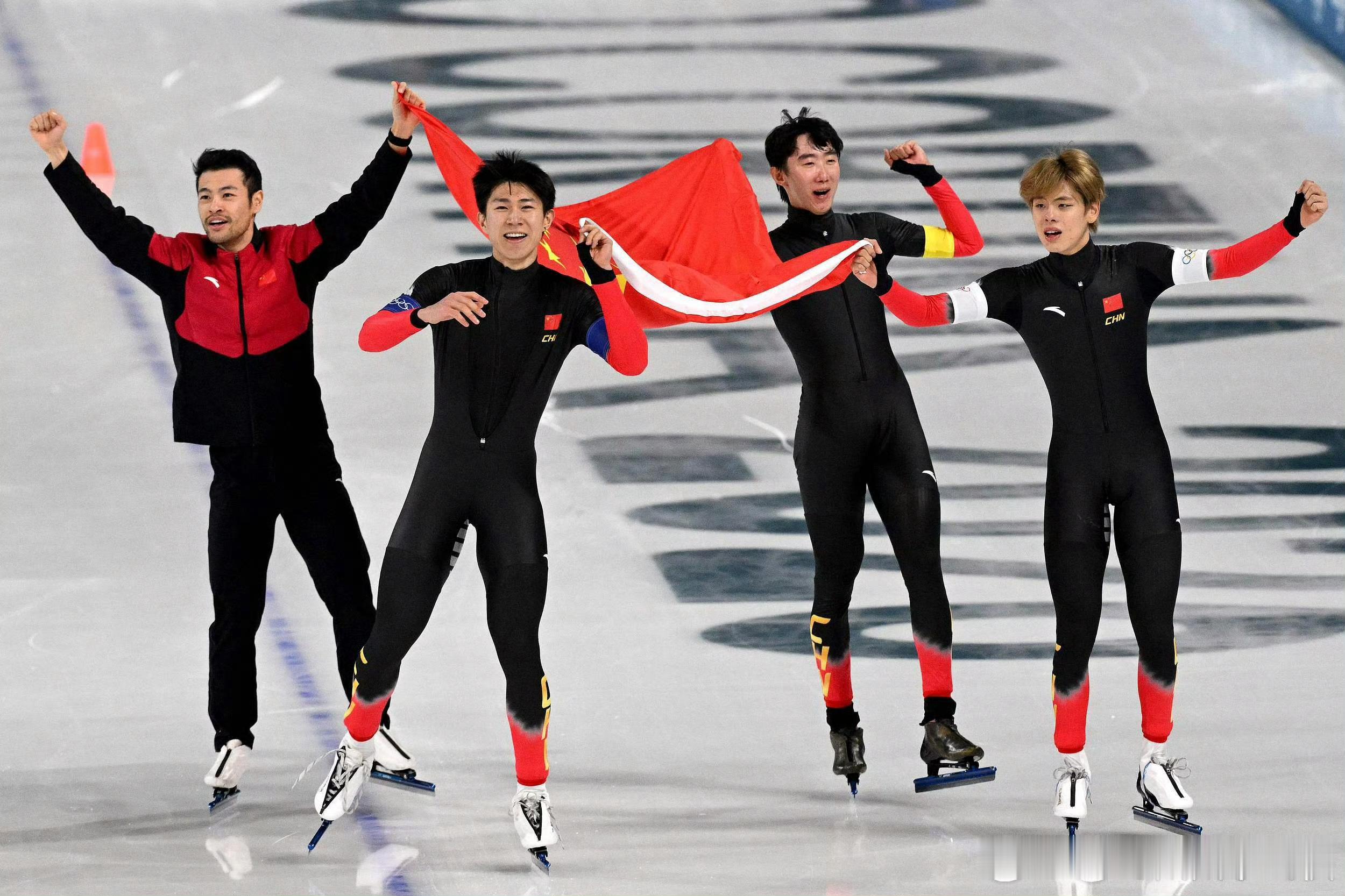 刘瀚彬拼完14600米再战一千五⛸️速度滑冰男子1500米（2月19日 23:3