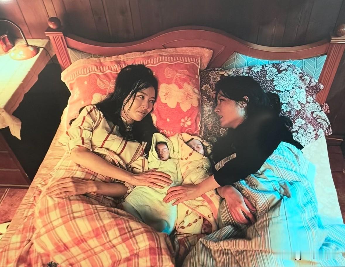 《人之初》真的好drama啊
高风和吴飞飞竟然是双胞胎！！！
高风也是吴国豪的孩