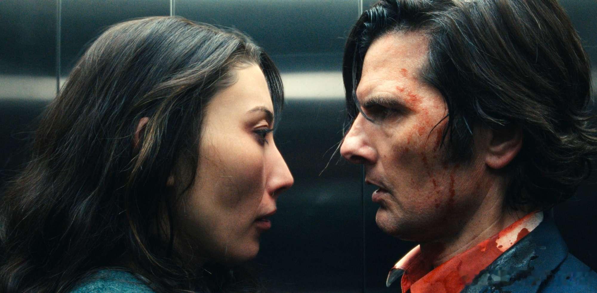 《娱乐周刊》评选2025年十佳剧集：《人生切割术》 Apple TV《特别小组》