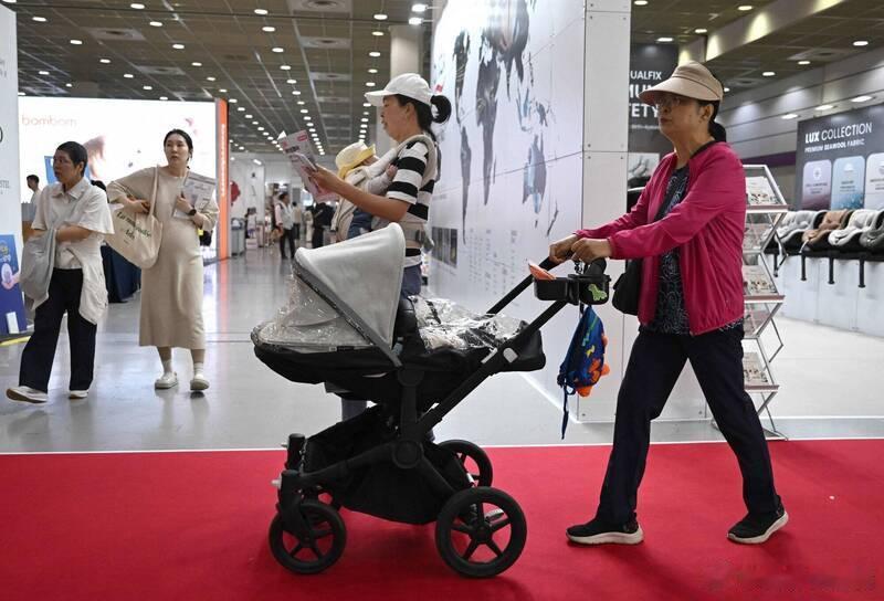 韩女连续生下两名“肤色异常”孩子 男方怀疑非亲生将其遗弃海外新鲜事 太离谱！韩国