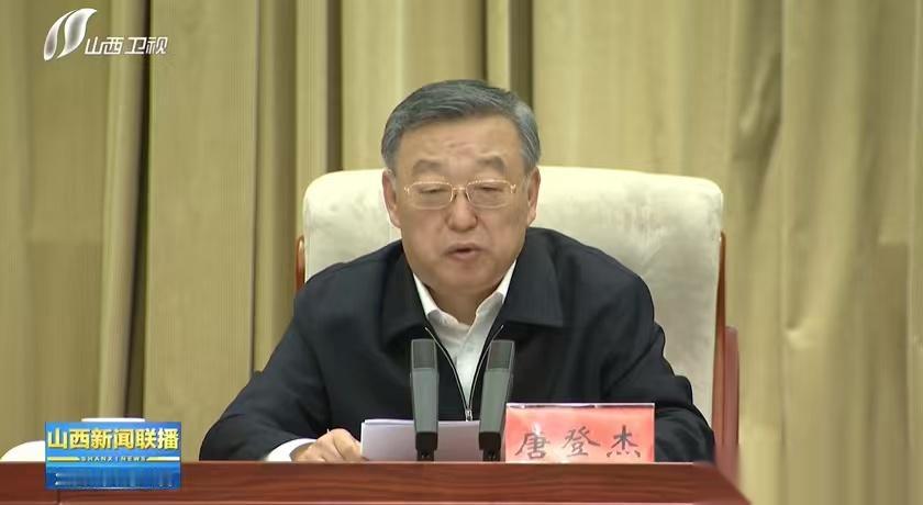 凭什么反应快就值得夸？真以为晚两天开会就显得态度更差？
事故一出连夜赶现场、48