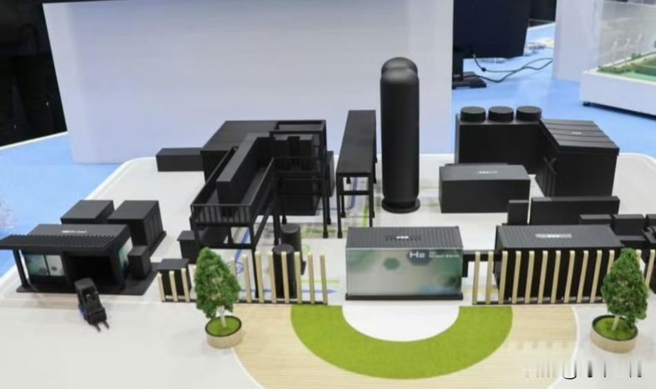 丰田汽车公司17日宣布，计划最早于2029年量产通过电解水制取氢气的水电解装置，