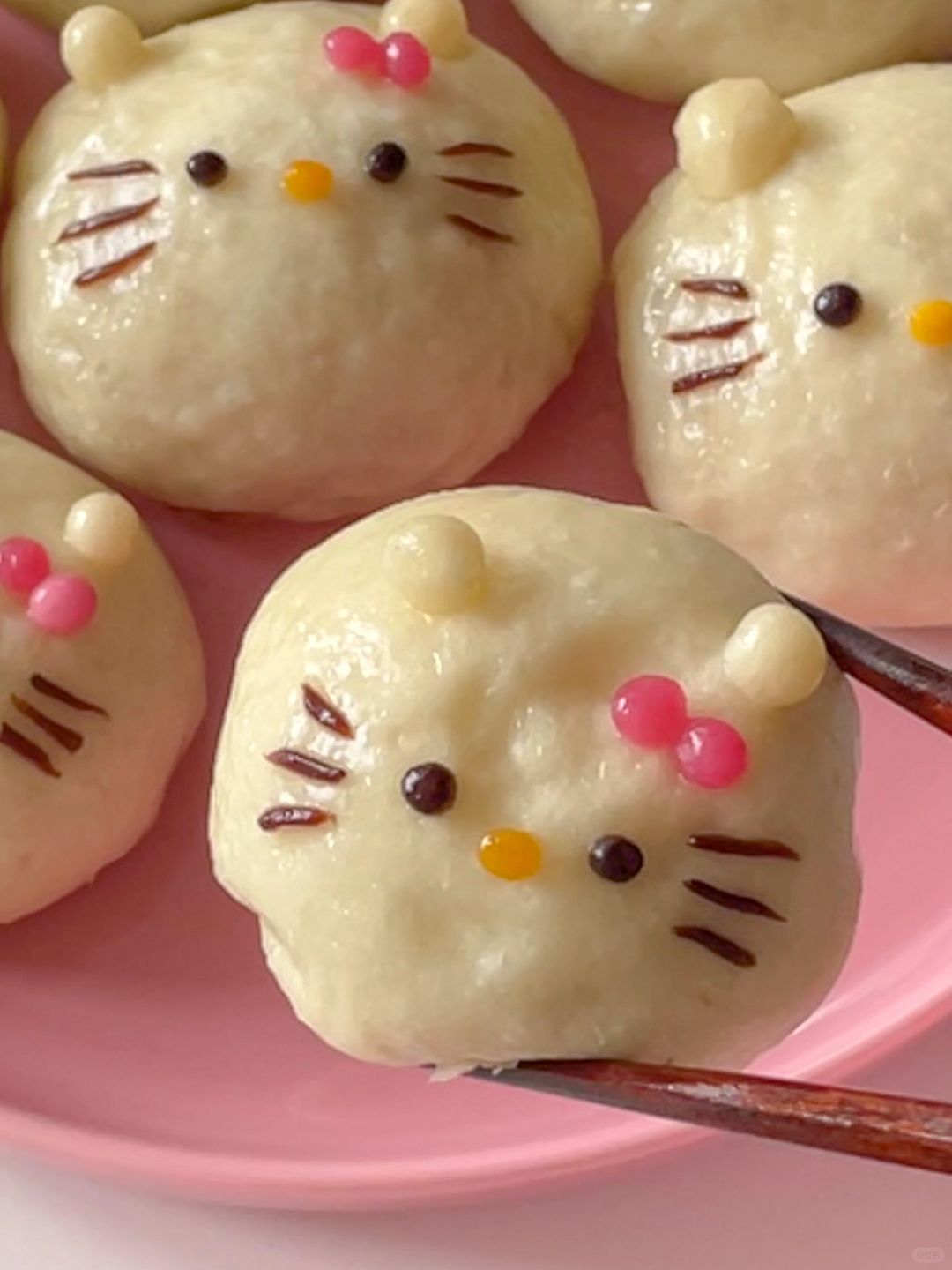 自制kitty韭菜生煎包&鸭血粉丝汤🍲