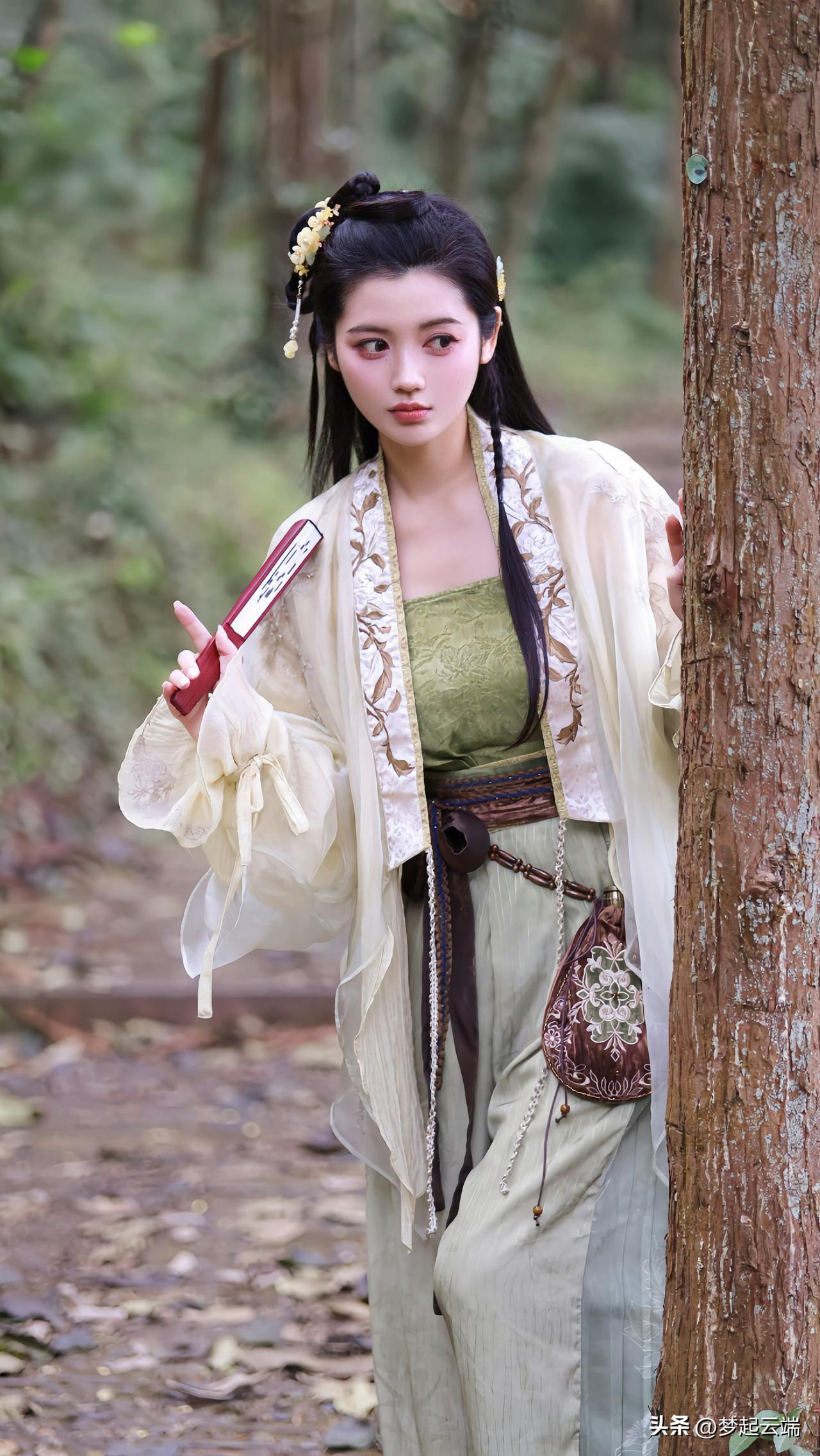 穿越时空的少女，古风美少女，仙气飘飘。