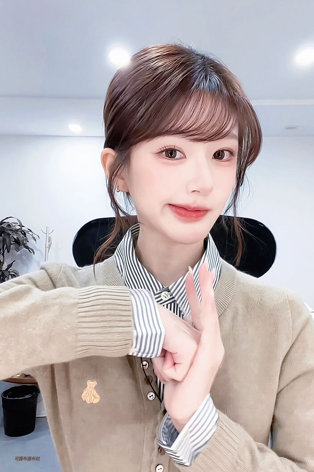[作揖] 赵兔兔萌我一跳又一跳赵露思 ​​​