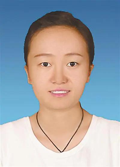 含泪奔跑的90后女孩！夏茜茜，以柔弱双肩扛起苦难与温柔
 
夏茜茜，女，汉族，1