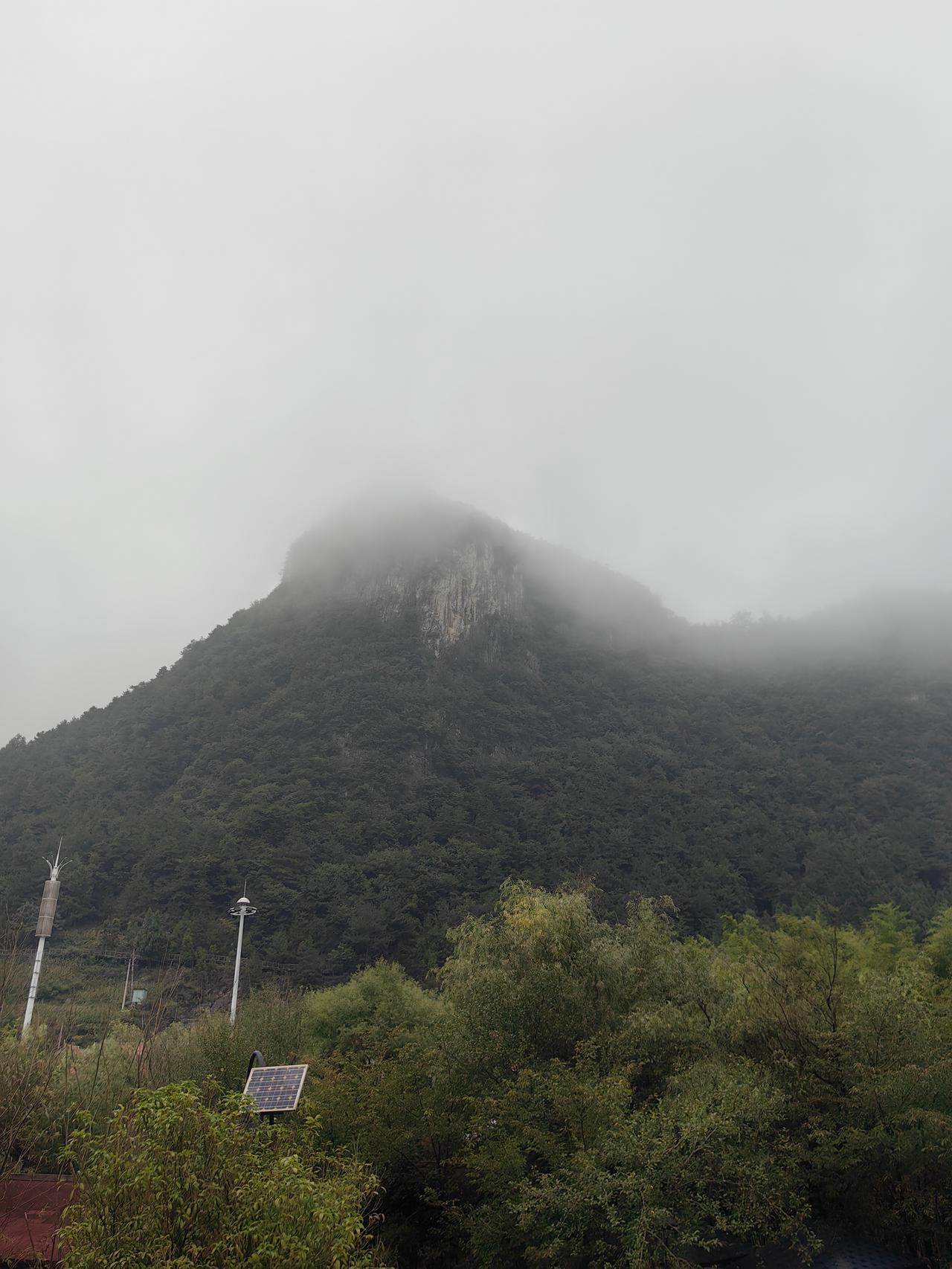 晒图笔记大赛白雾蒙蒙，若隐若现，不是仙镜，胜似仙境。