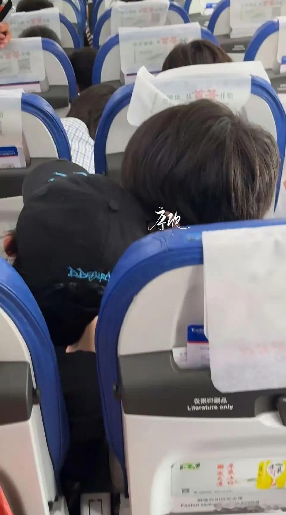 tg奇哼头靠头甜蜜 ​​​