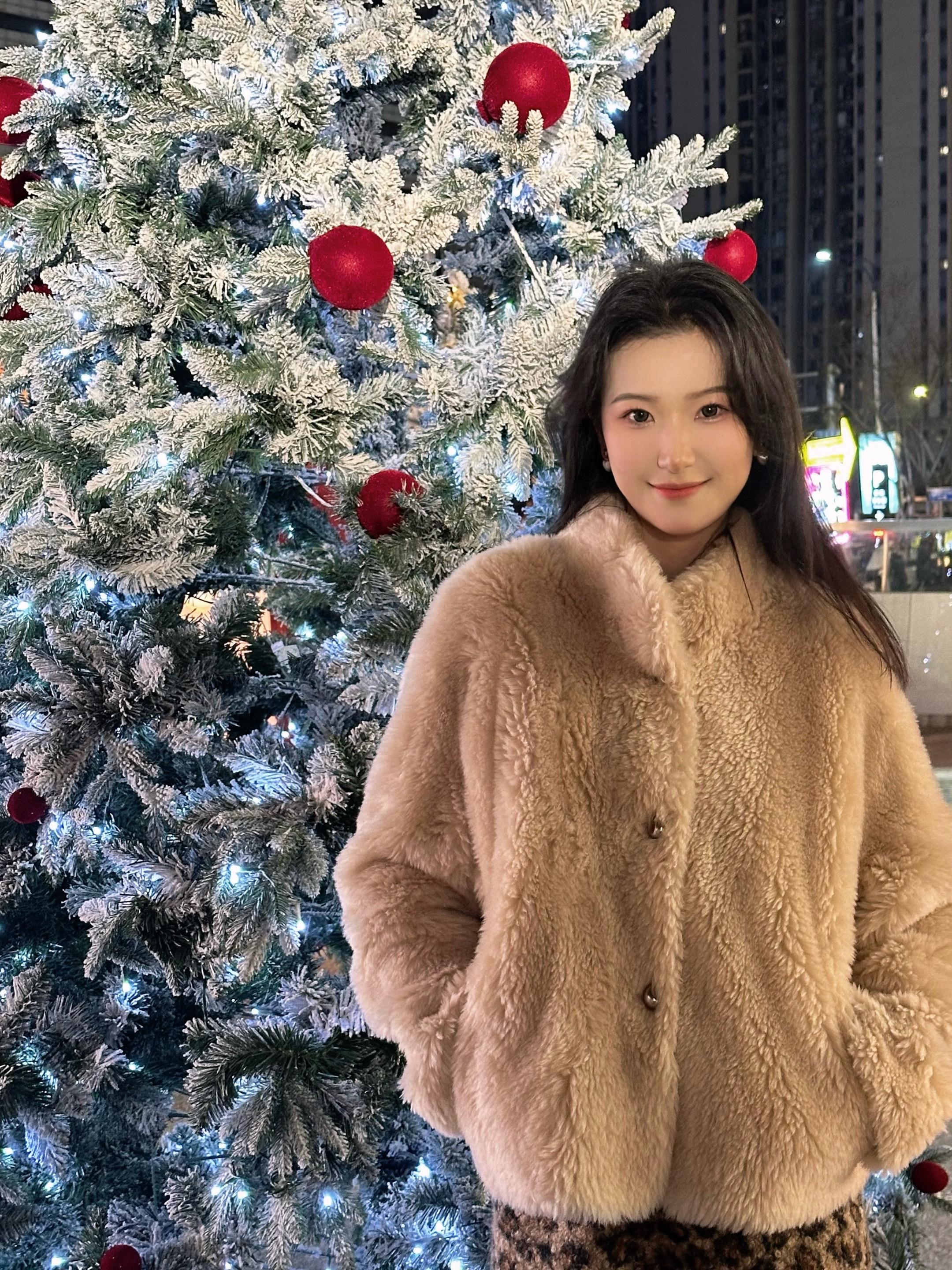 我觉得 我一定可以走的更远 更坚强 更勇敢 更幸福