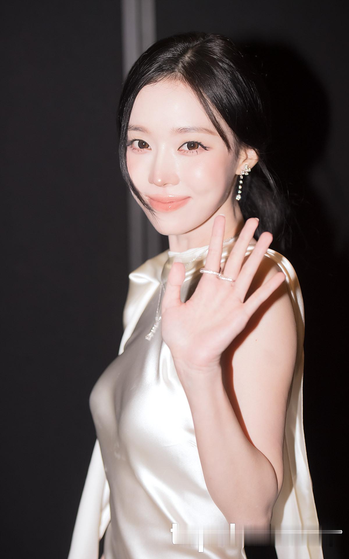 金玟庭｜W Korea 第20届《Love Your W：乳腺癌慈善活动》优雅的