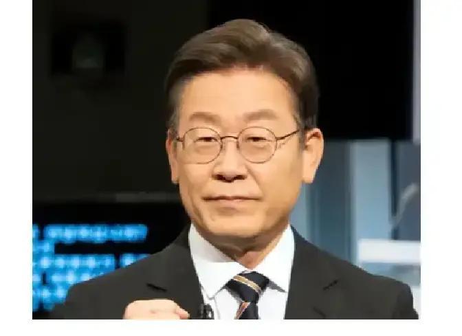 最近半岛的风向，真的有点出乎意料。以前总觉得那根弦绷得紧紧的，一点火星就可能炸，