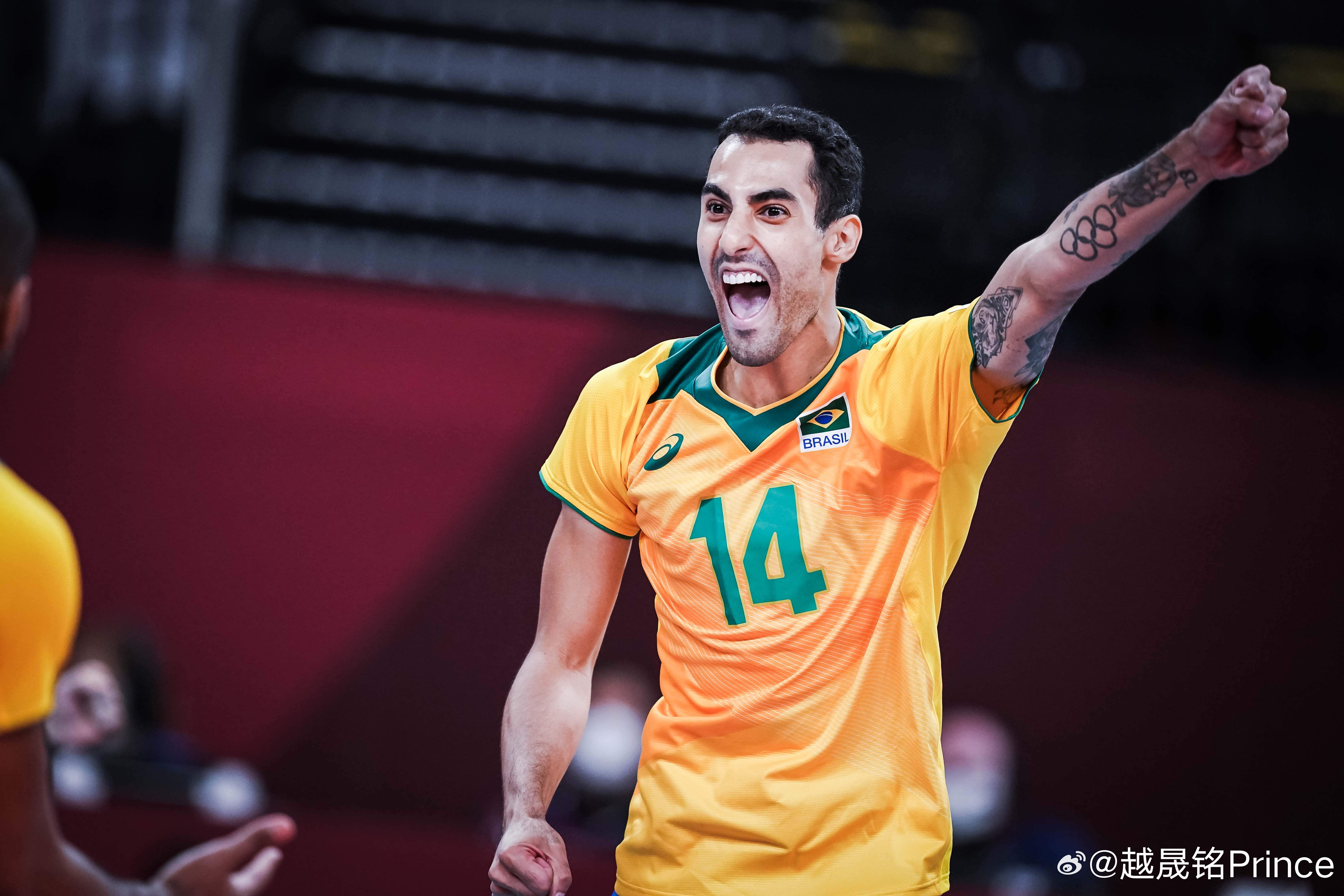 🔥 道格拉斯·索萨今夏将重返巴西国家队 🔥据巴西多方消息来源称，道格拉斯·索