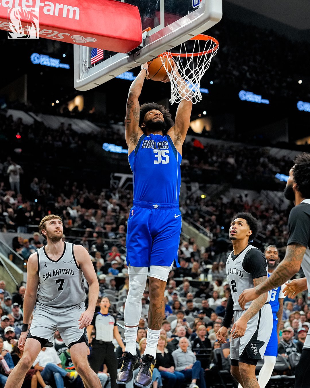 巴格利首秀16+12+4帽，8个进攻篮板创造独行侠球员首秀进攻篮板纪录nba