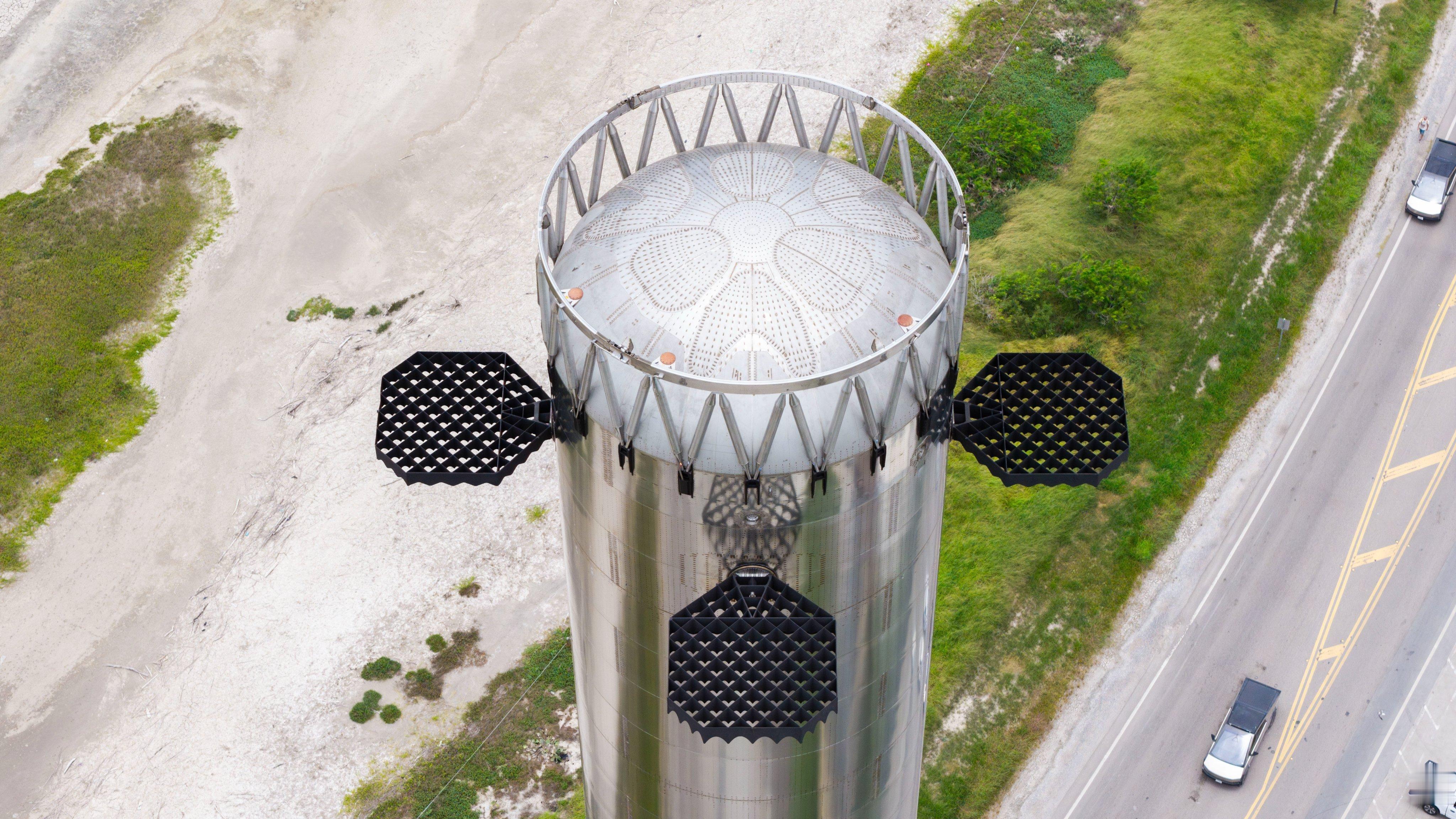 马斯克与Sam Altman全面战争打响，明年SpaceX送太空数据中心上天7月