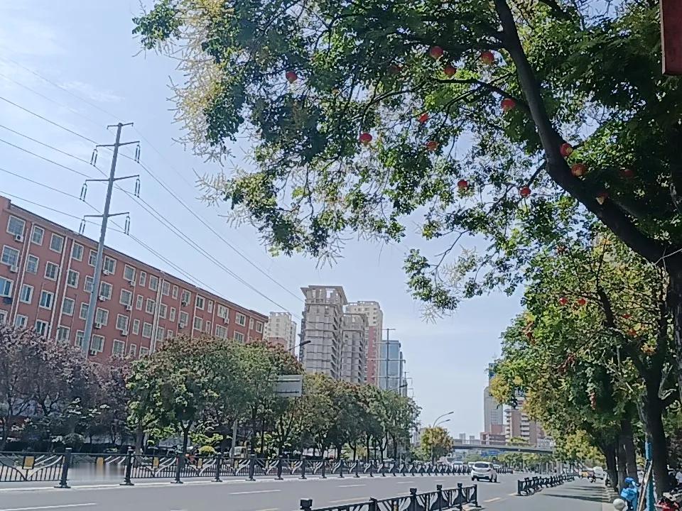 看文猜人名。
他管了五年，五年期间：
大A27次3000保卫战，总共上涨132点