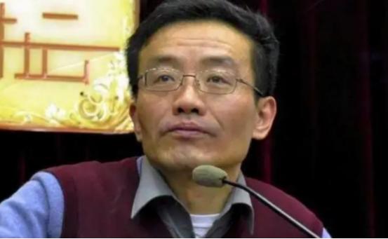 复旦大学教授王德峰，撕开了中国社会当下最大的遮羞布，振聋发聩！他说：“今日之中国