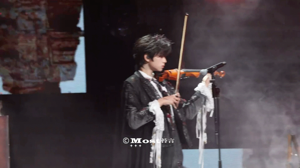 王橹杰爱之提琴手🎻谁还没循环小杰荣耀之战的小提琴part清冷少年音与弦乐适配度