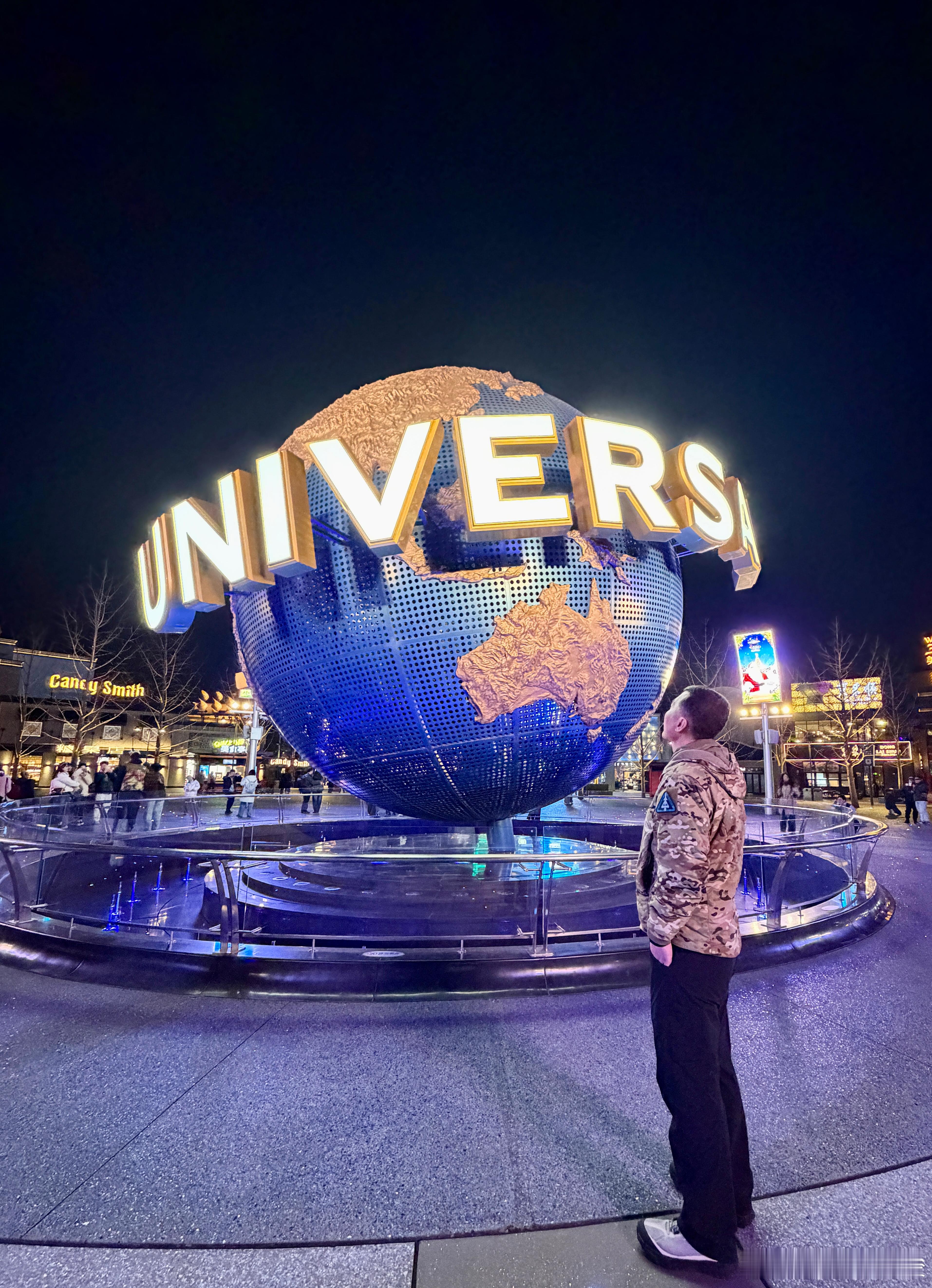 愿你怀一颗丰盈欢喜之心，将这新冬风景慢慢赏尽。好梦~~ 