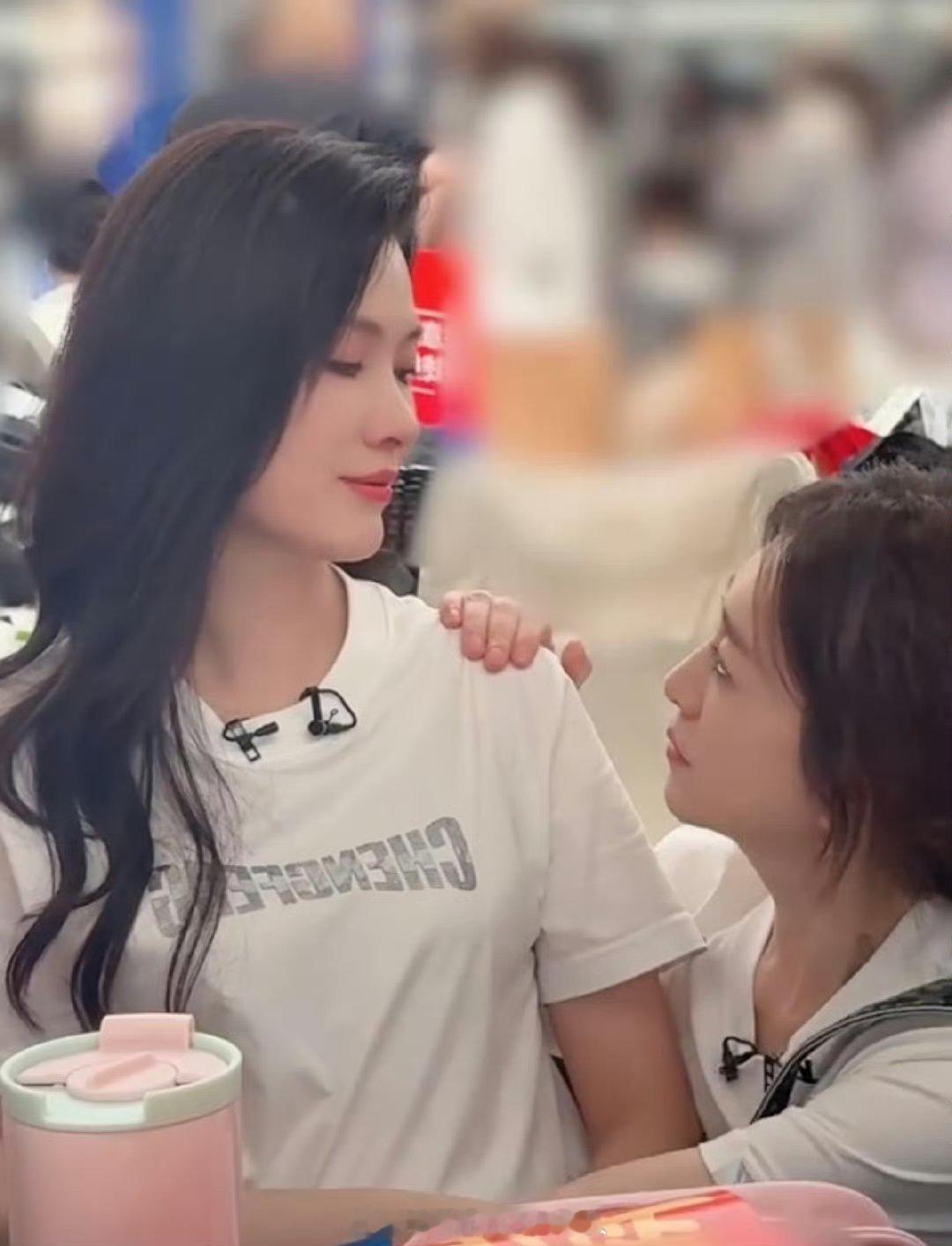 徐洁儿见过李小冉站起来吗觉得他俩一组真的有点磕。 