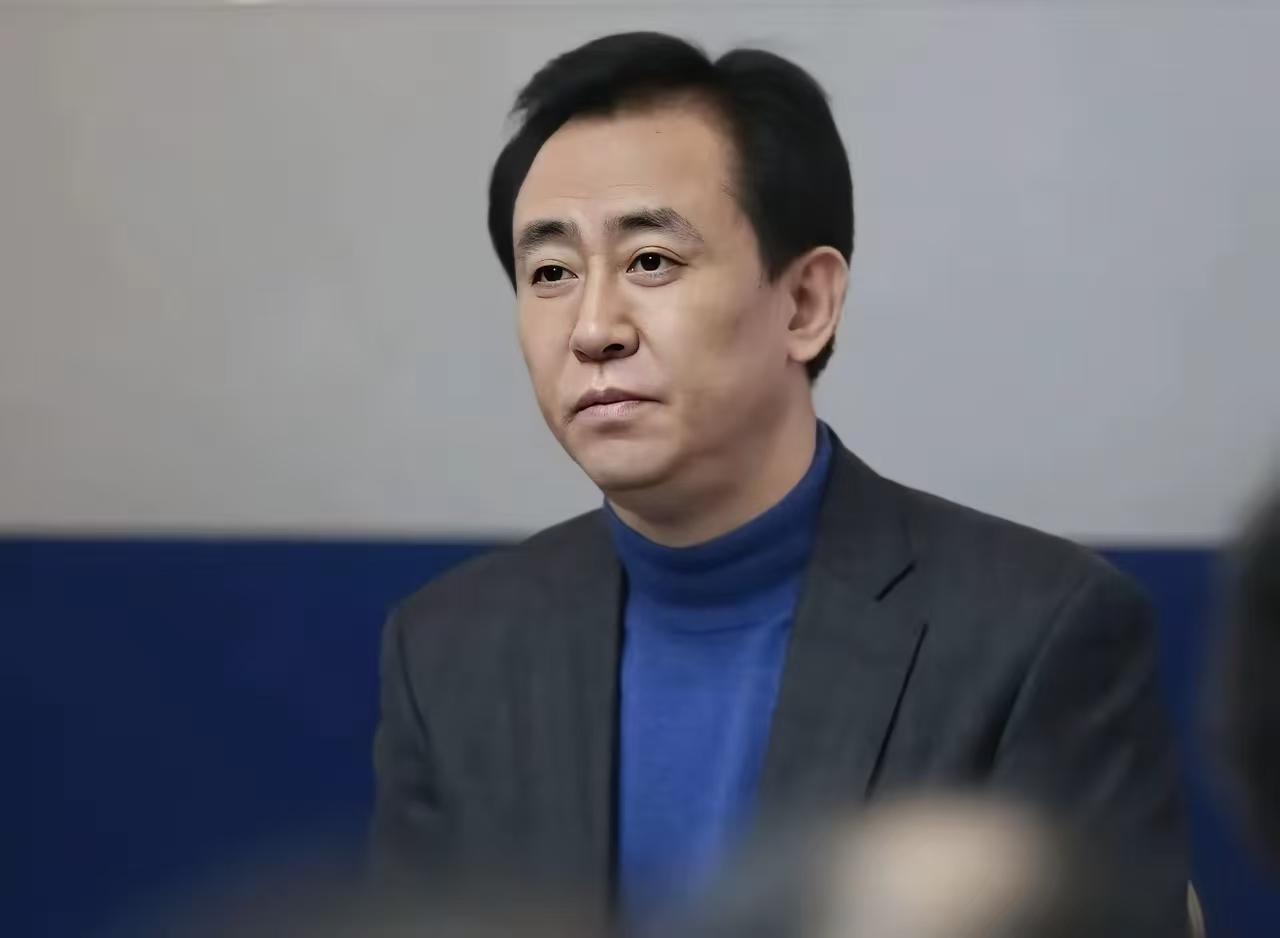 古今中外最聪明的人当属许家印，诸葛亮都得往后排。拿着别人的血汗钱，挥金如土，骄奢