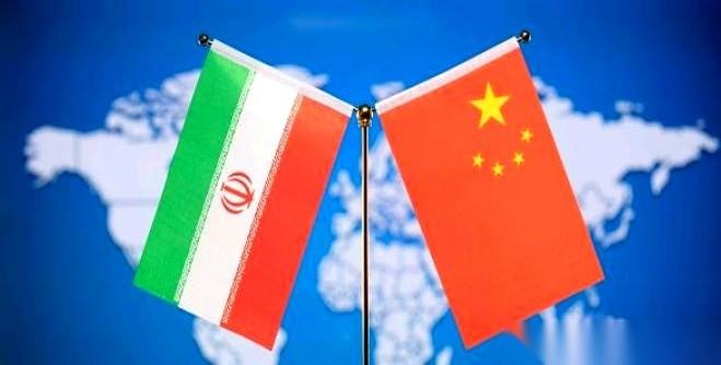 伊朗那个通行承诺，出岔子了。
嘴上说着“友好国家”的船可以随便过，结果我们两艘万