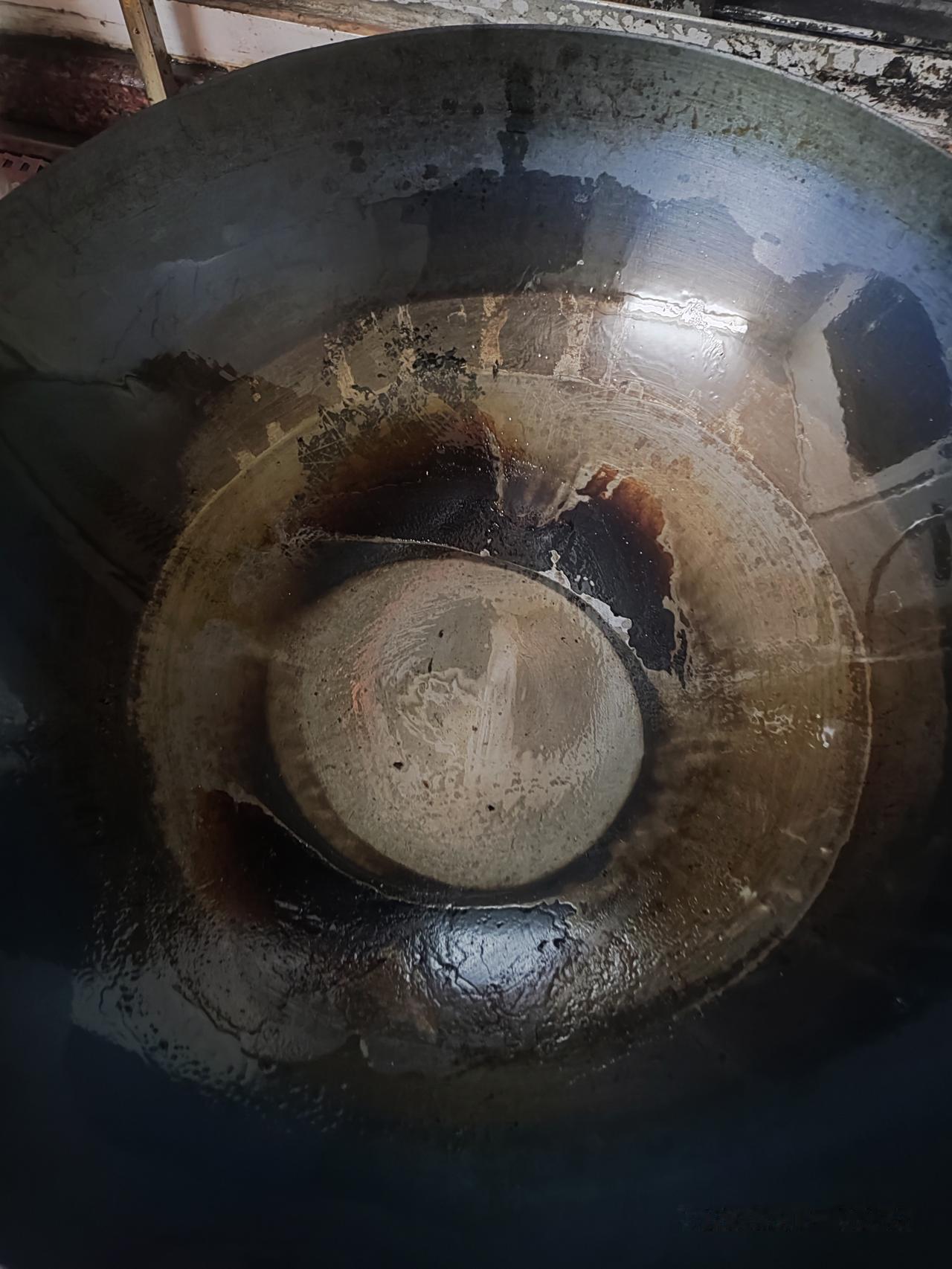 锅又烧干了，黑黢黢的，看着都心疼，刚买1个月啊。

找工作石沉大海，公众号写了没