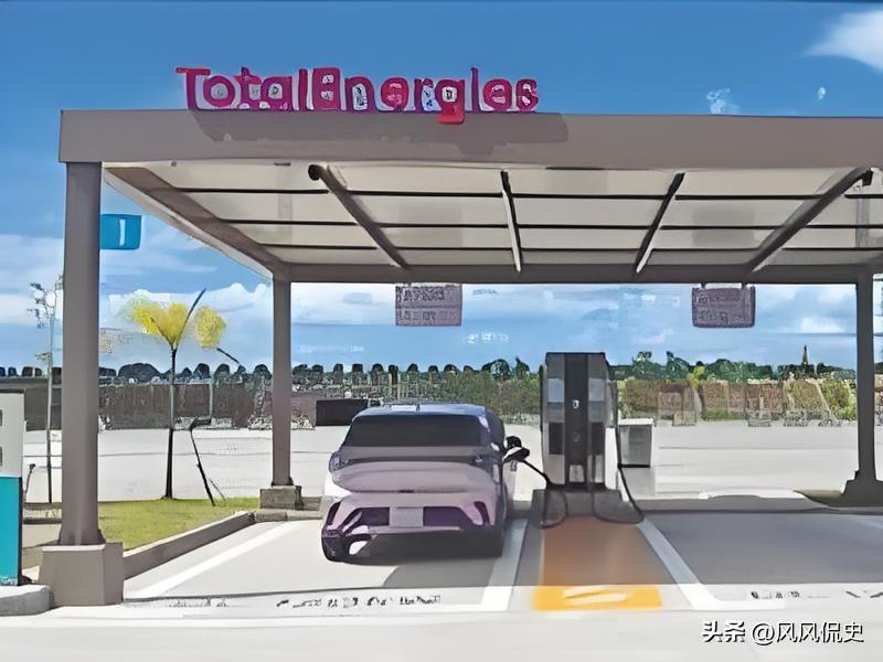 东南亚又放大招了。柬埔寨政府3月29日官宣，自2026年4月1日起，将对纯电动汽