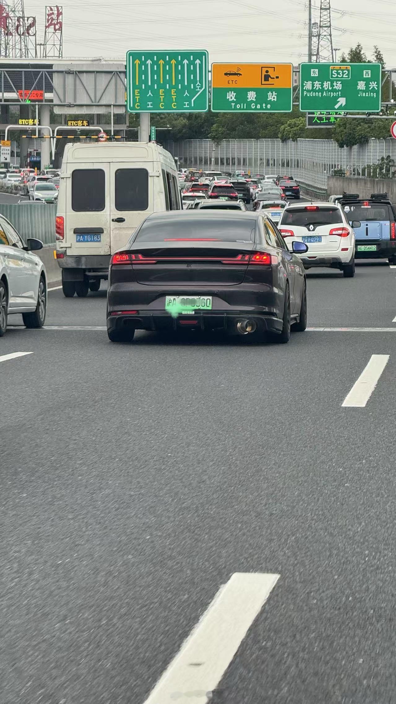 卧槽？这一看就是个热爱JDM的比亚迪汉的车主！太炸了 ​​​