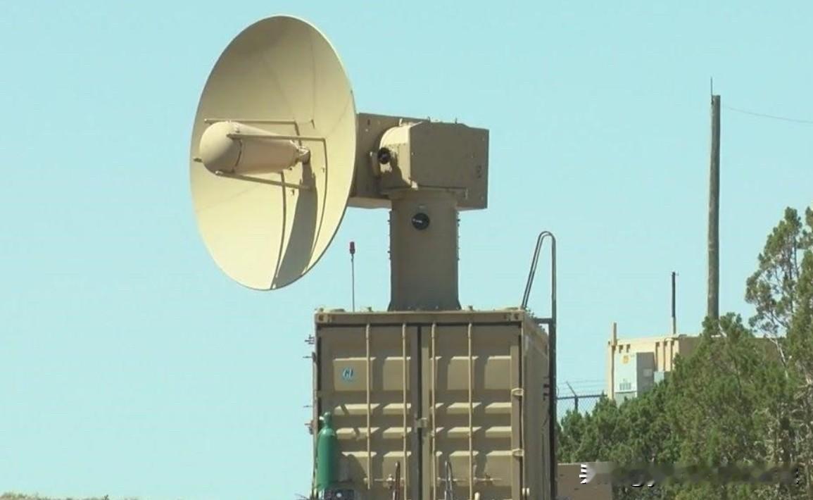 【特朗普回应美军使用声波武器】
    1月3日，委总统马杜罗在古巴特工严密保护