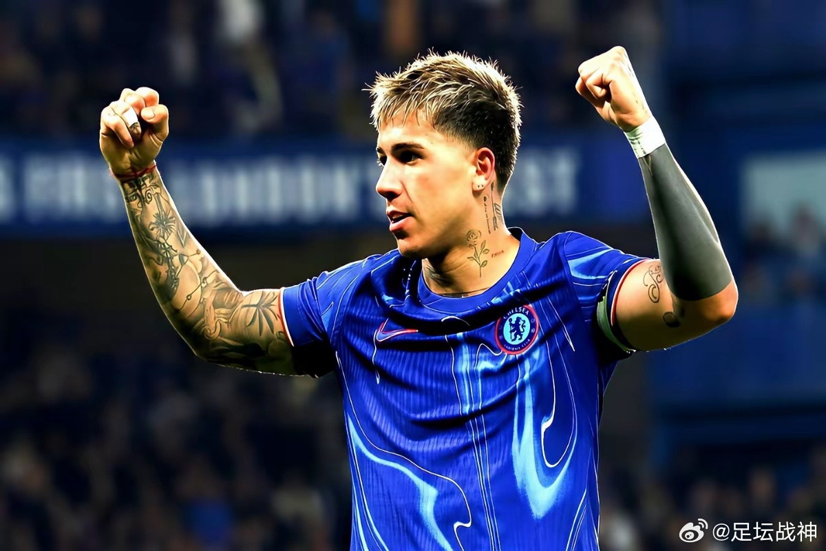 切尔西的钱总算没白花。当初这波“青春风暴”，真的没几个人看好，特别是花1.21亿