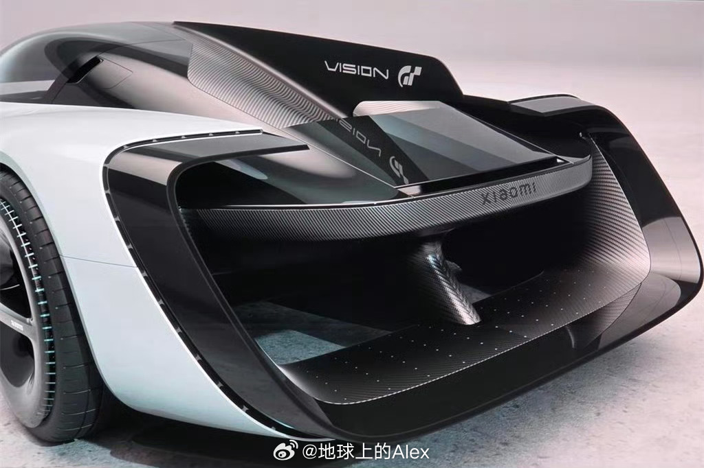 不是哥们，这设计足够大胆啊背部这血盆大口，辨识度极高的前后灯组不愧是小米的VGT