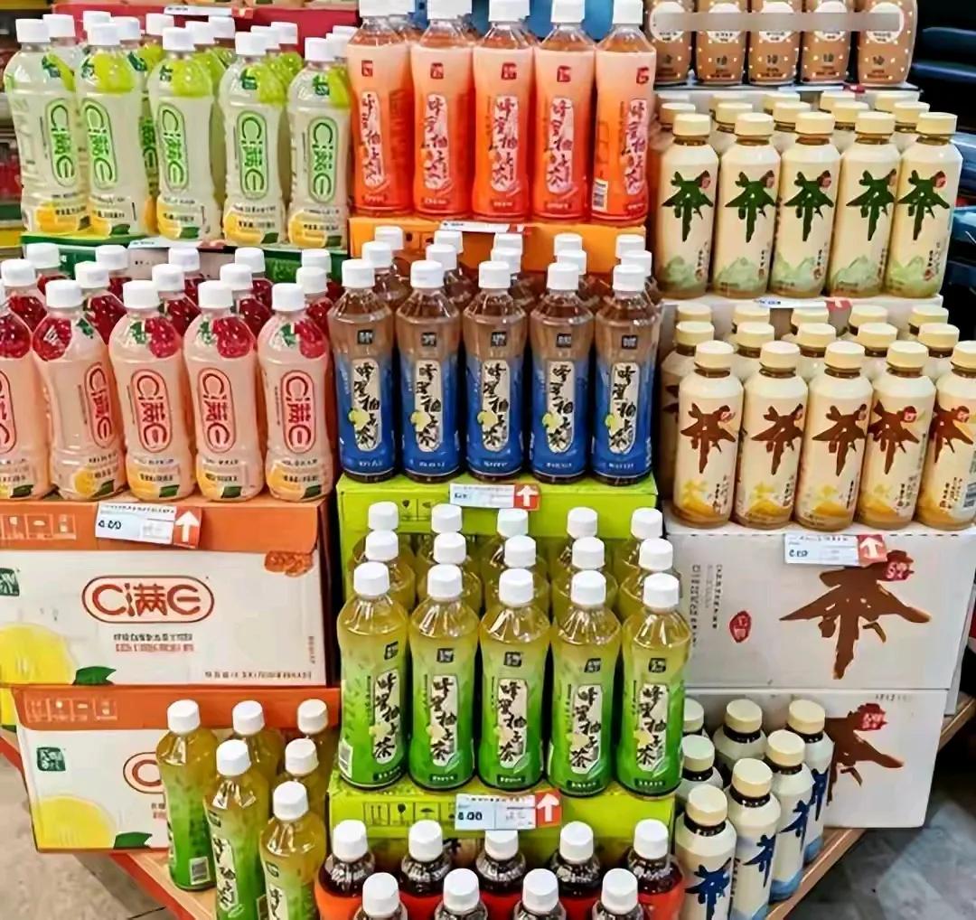 一瓶饮料抵得上底层老百姓一顿便餐了[灵光一闪][灵光一闪][灵光一闪]