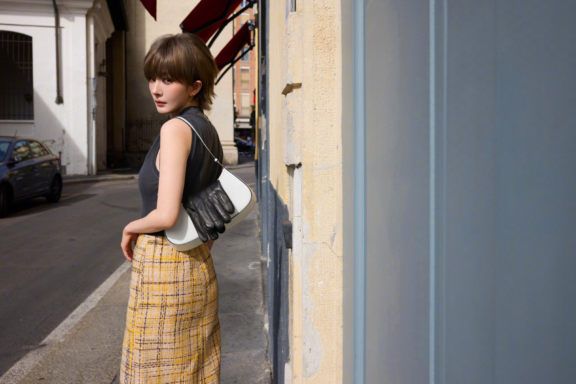 Prada米兰女装秀杨幂prada品牌代言人prada2027春夏女装时装秀杨幂
