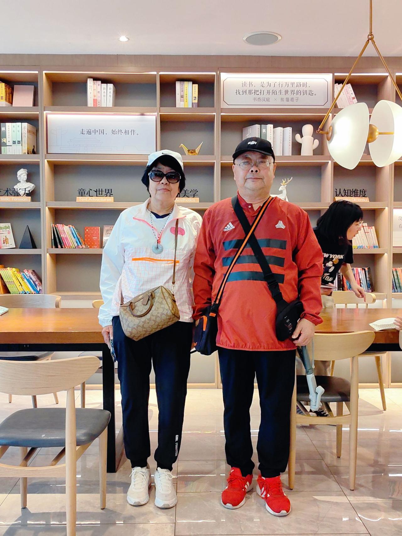 #欢度中秋阖家团圆 #爱生活爱旅行 #书香飘万家 ，中秋节节日快乐，🥮🎉🎁