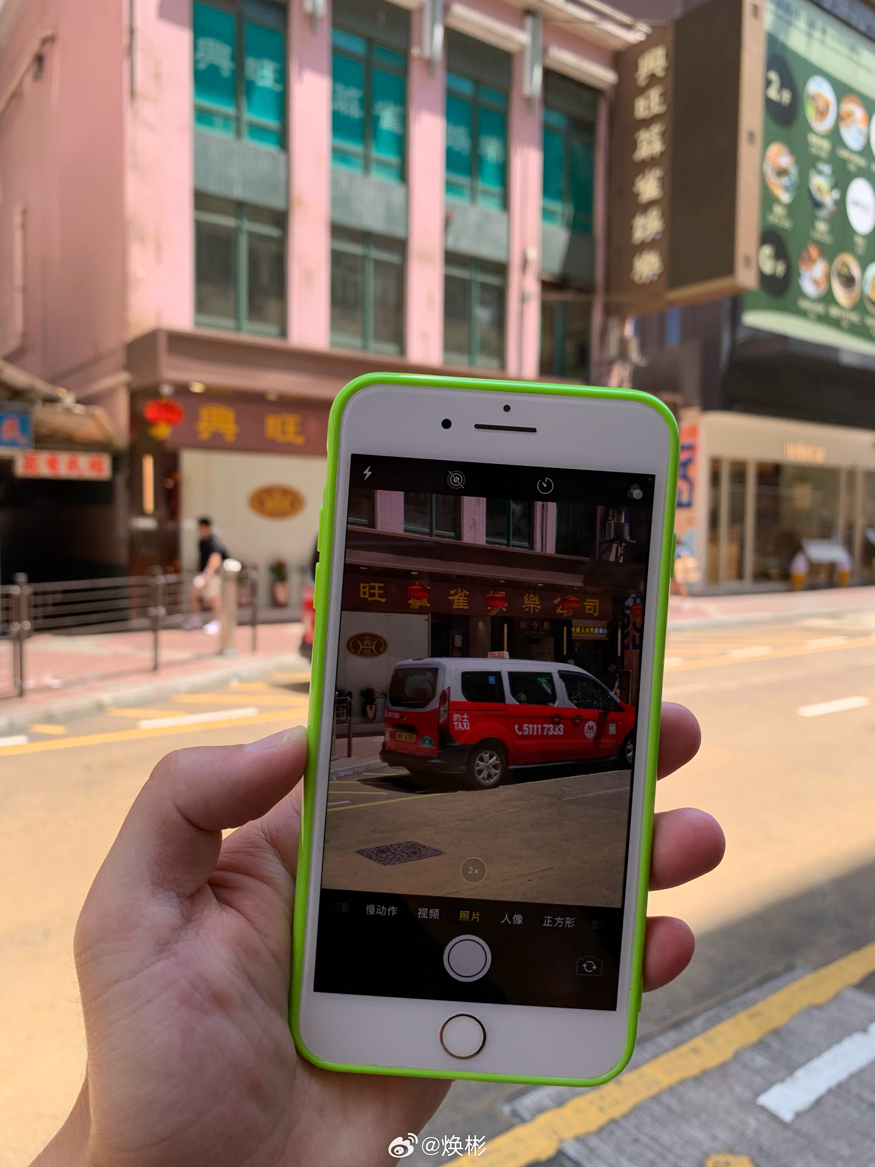 大彬子手上的home键iPhone突然变成黄金啦？旧手机回收价暴涨五六倍废旧手机