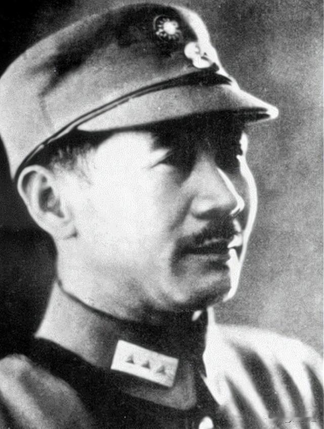 他曾任国民党陆军总司令，北伐时期麾下的第二方面军（铁军），曾走出 8 位开国元帅