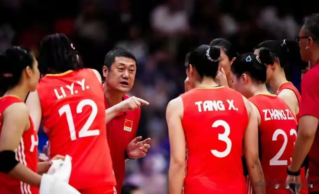 赵勇能带中国女排走出低谷吗？
看来很难。
因为赵勇的能力和魄力明显不足。
朱婷、