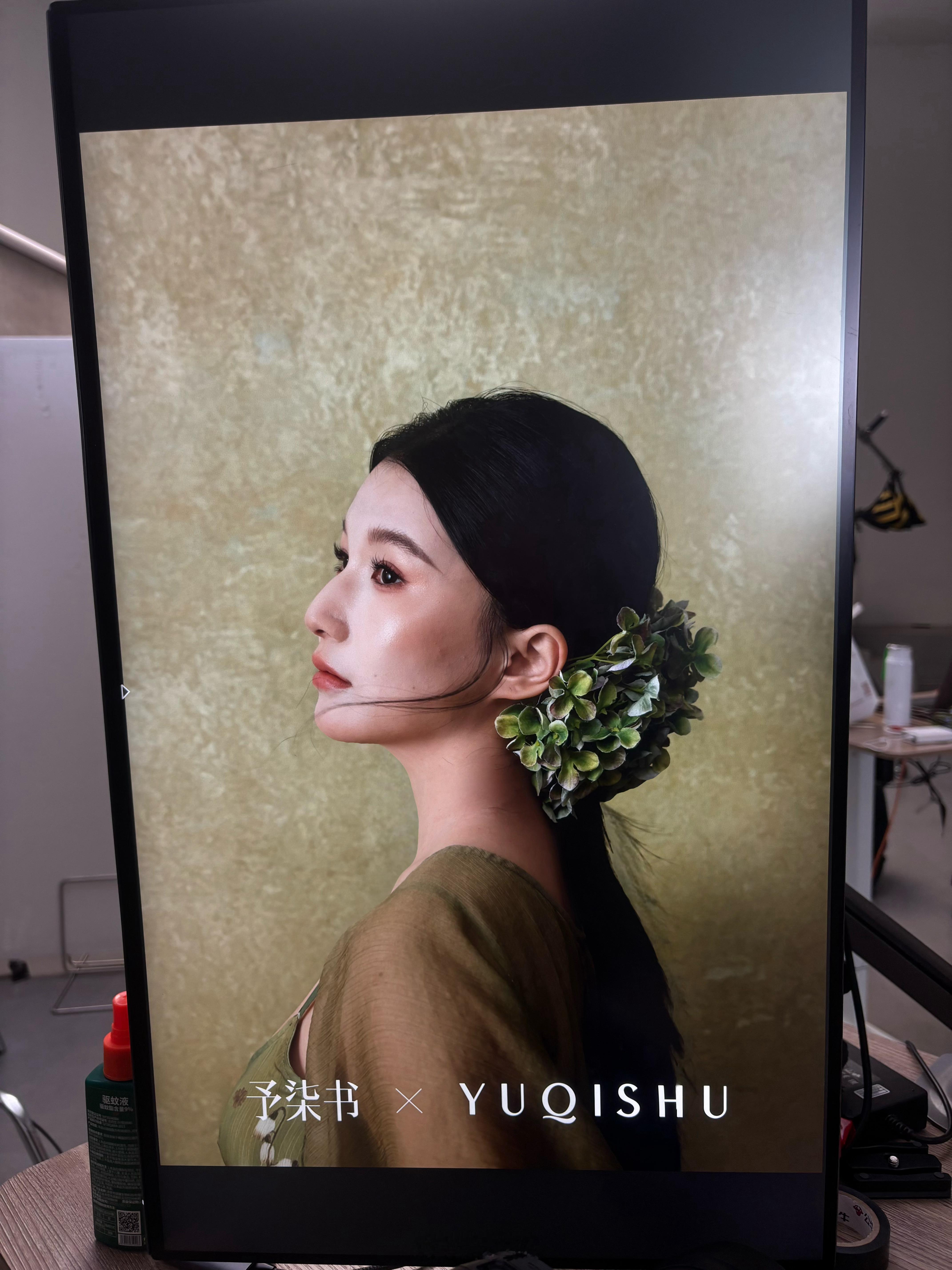 去年在成都拍的生日写真太喜欢了 打算今年再去拍一样的风格