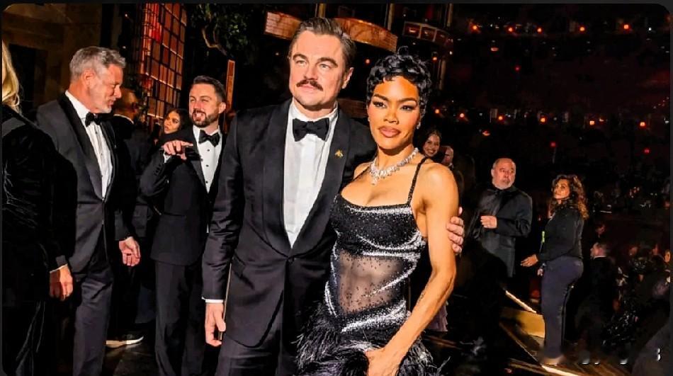 奥斯卡主持人柯南·奥布莱恩给每位到场嘉宾留下的礼物引发了网友的好奇。
     