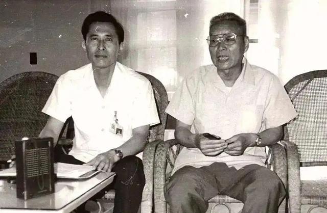 1980年，一高一矮两个小偷盯上了一个70旬的老人，老人虽身材高大，但年近古稀，